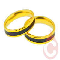 ANILLO ANODIZADO DORADO LINEA NEGRA